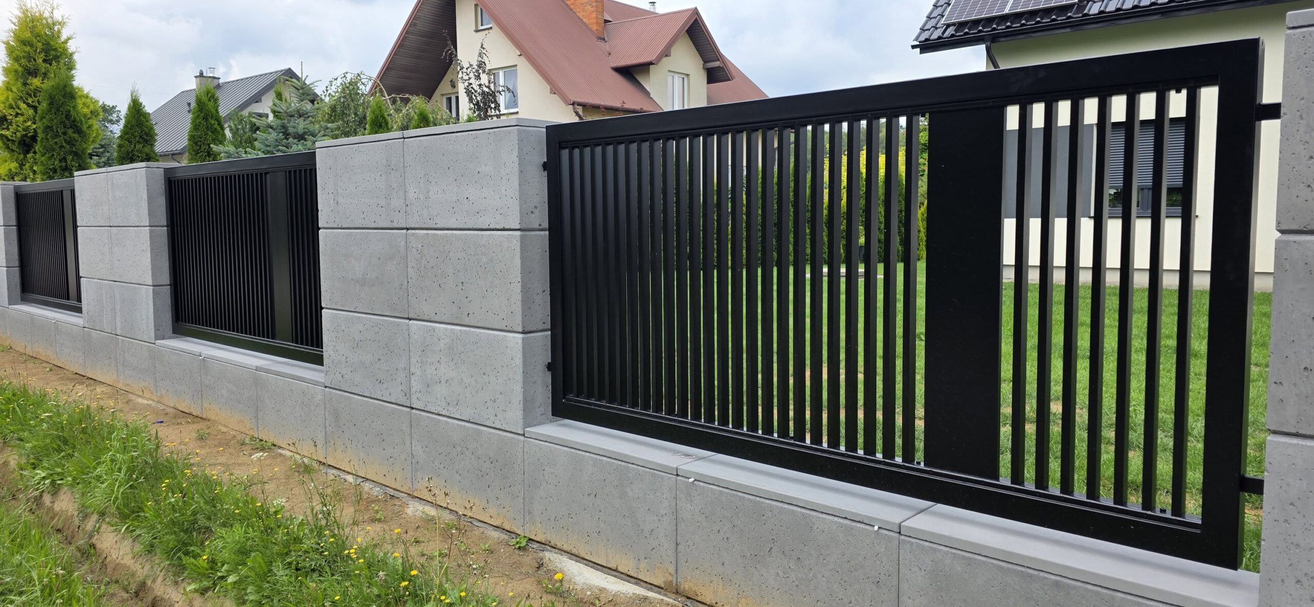 Ogrodzenia i gabiony — realizacja Usługowego Zakładu Ślusarskiego Metaloplastyka, Brzesko