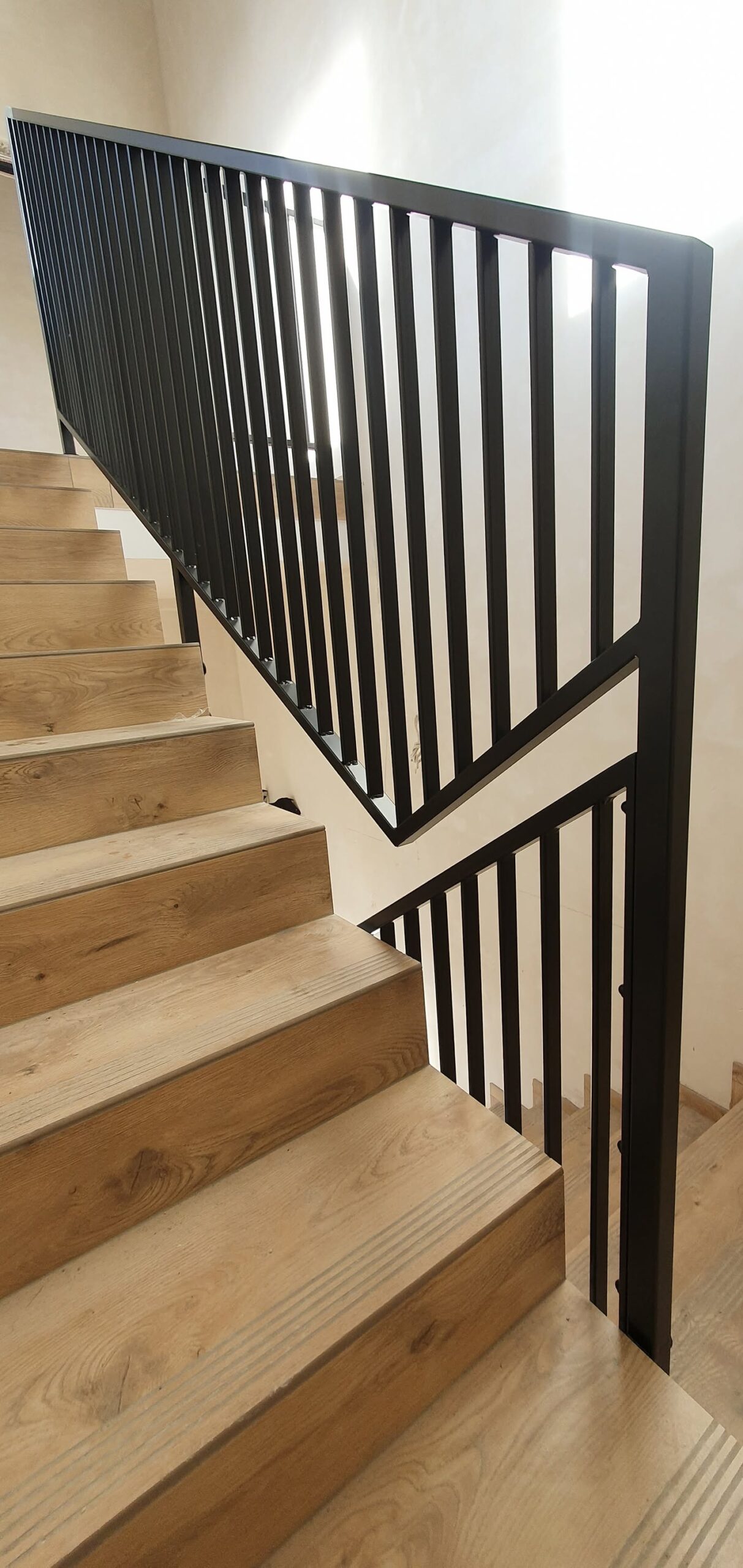 Balustrady — realizacja Usługowego Zakładu Ślusarskiego Metaloplastyka, Brzesko