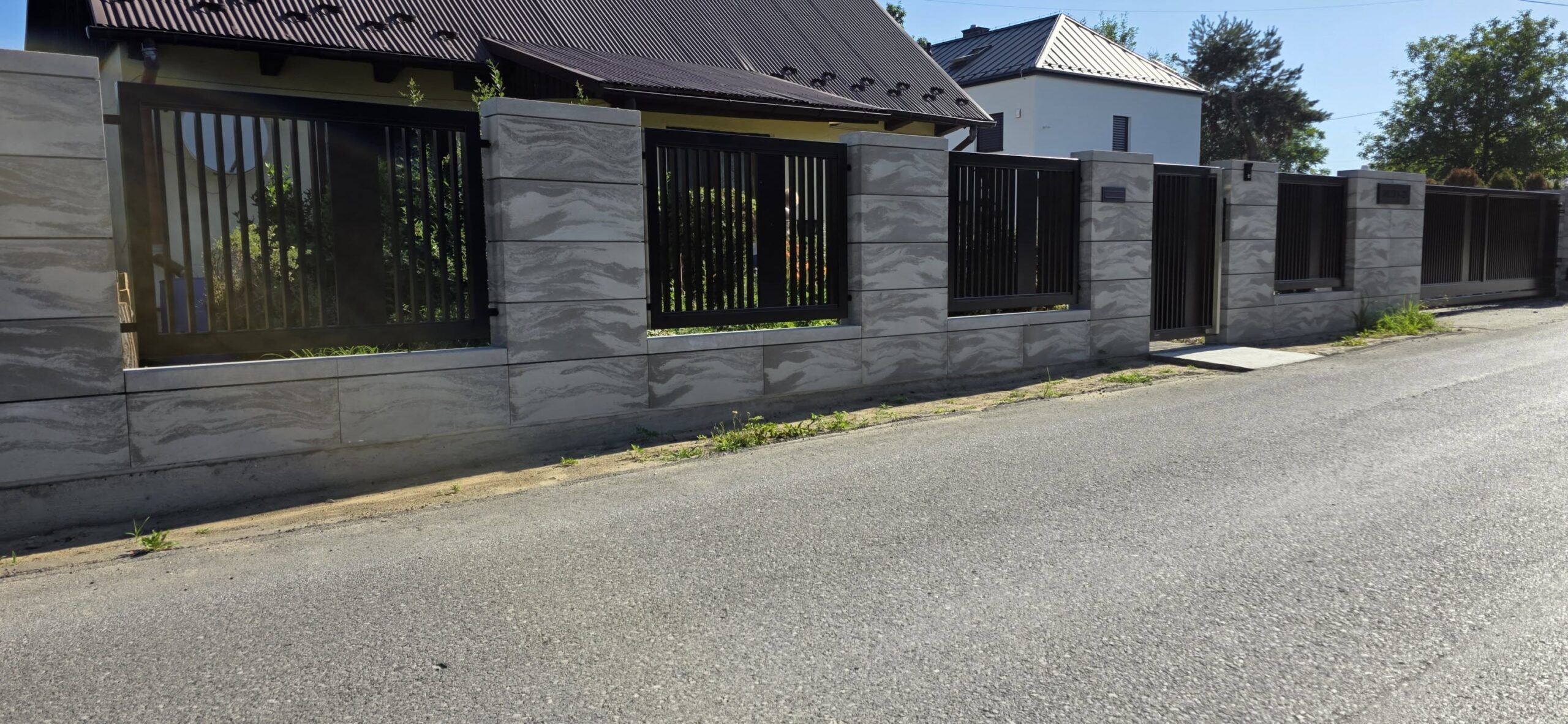 Ogrodzenia i gabiony — realizacja Usługowego Zakładu Ślusarskiego Metaloplastyka, Brzesko