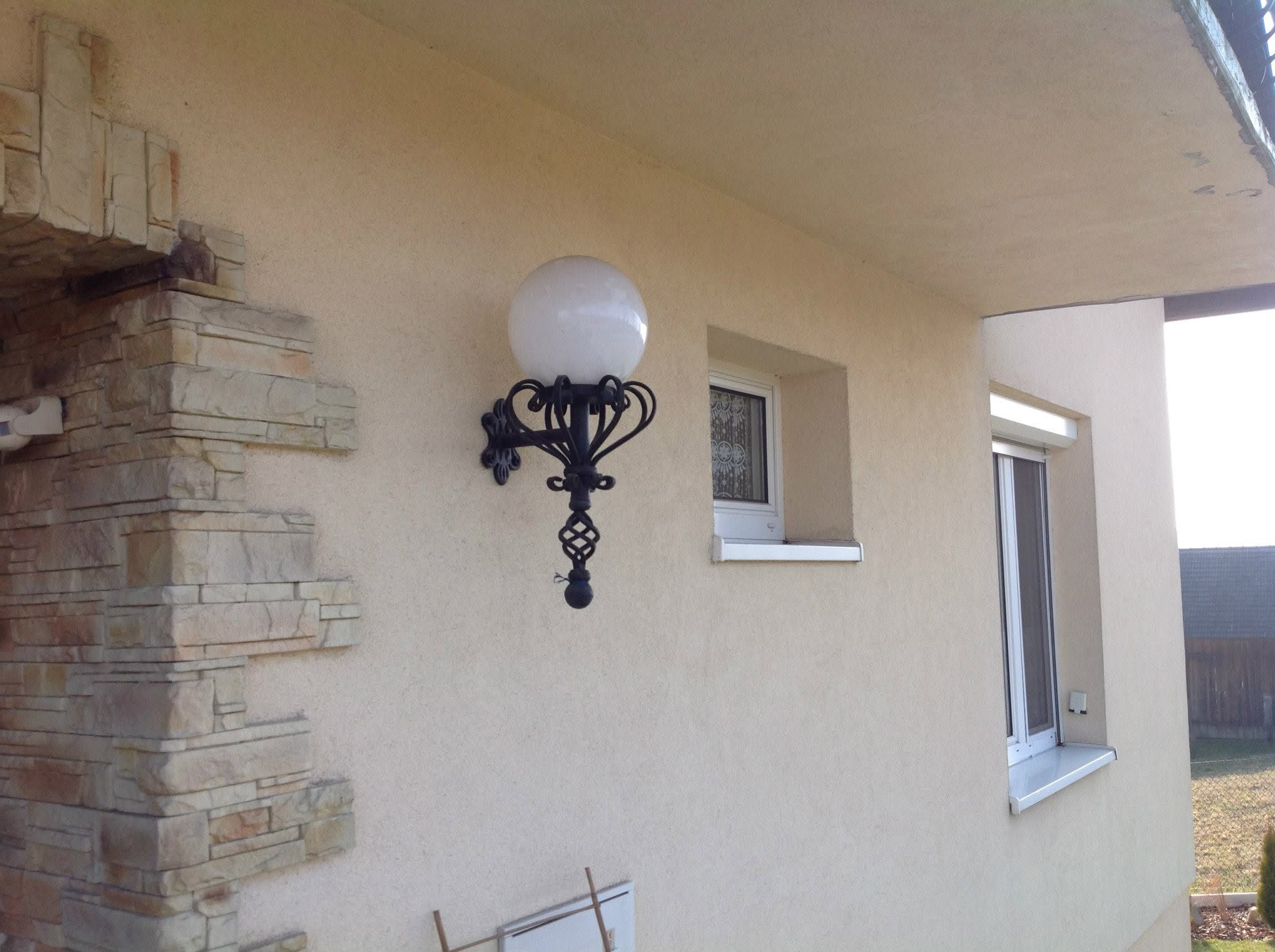 Lampy — realizacja Usługowego Zakładu Ślusarskiego Metaloplastyka, Brzesko