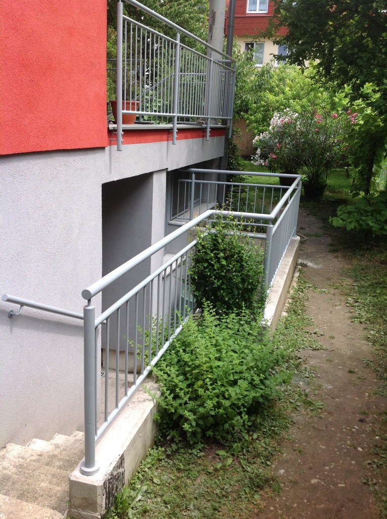 Balustrady — realizacja Usługowego Zakładu Ślusarskiego Metaloplastyka, Brzesko