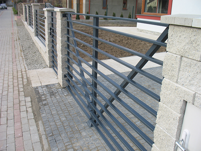 Bramy — realizacja Usługowego Zakładu Ślusarskiego Metaloplastyka, Brzesko