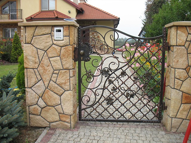 Furtki — realizacja Usługowego Zakładu Ślusarskiego Metaloplastyka, Brzesko